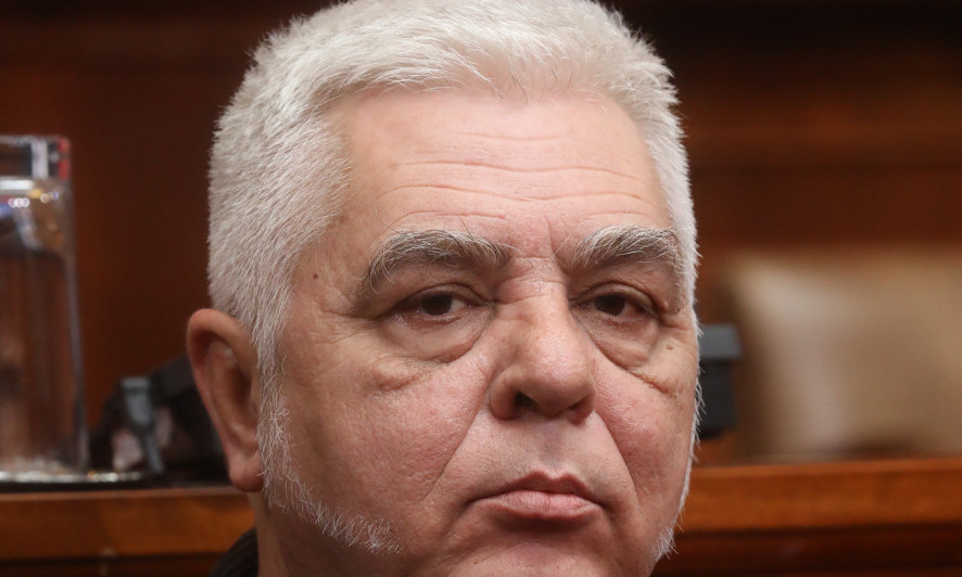 MINISTAR BRATINA ČESTITAO VASKRS I POŽELEO SVIMA SLOBODAN RTS: "Omogućimo im redovne uslove rada"