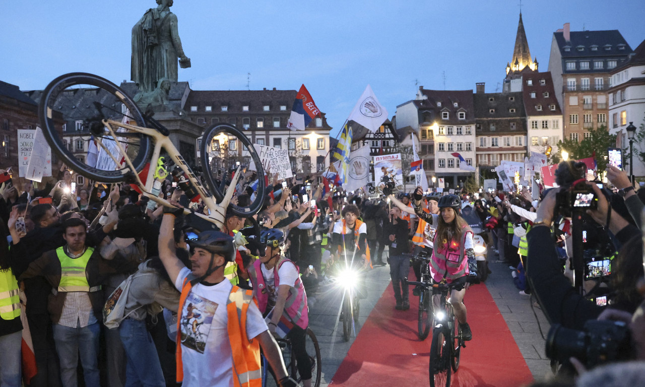 STUDENTE U BLOKADI U EP U STRAZBURU PRIMILI EVROPOSLANICI IZ SLOVENIJE I HRVATSKE