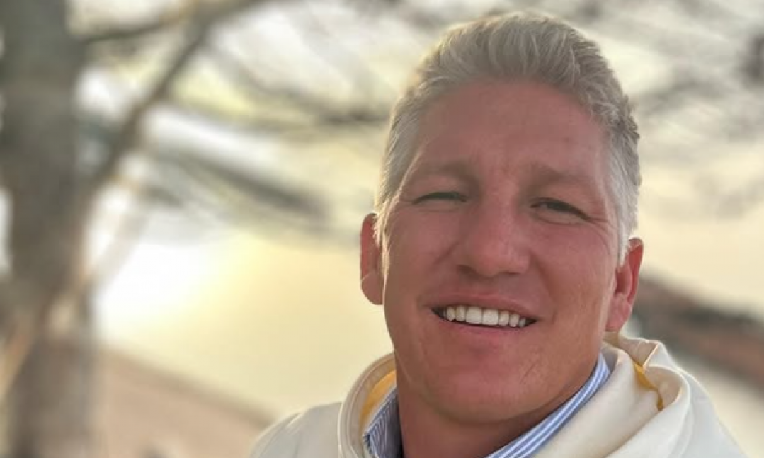 PRVA OBJAVA ŠVAJNŠTAJGERA NAKON VESTI O RAZVODU: Oglasio se iz inostranstva, evo šta je poručio! (FOTO)