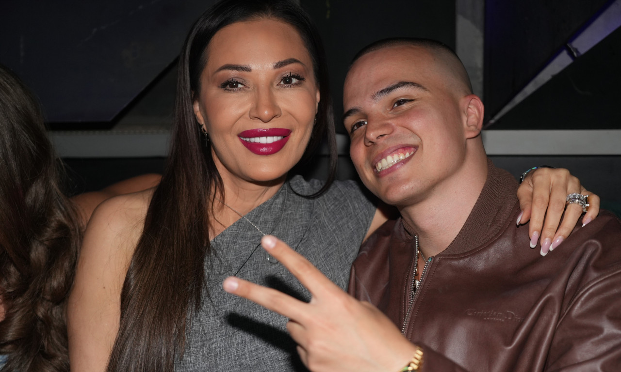 LUDILO NA PARTIJU KOD VOJAŽA! Ceca đuskala do kasno, Milica i Mihajlo joj nisu silazili s vrata! (FOTO)