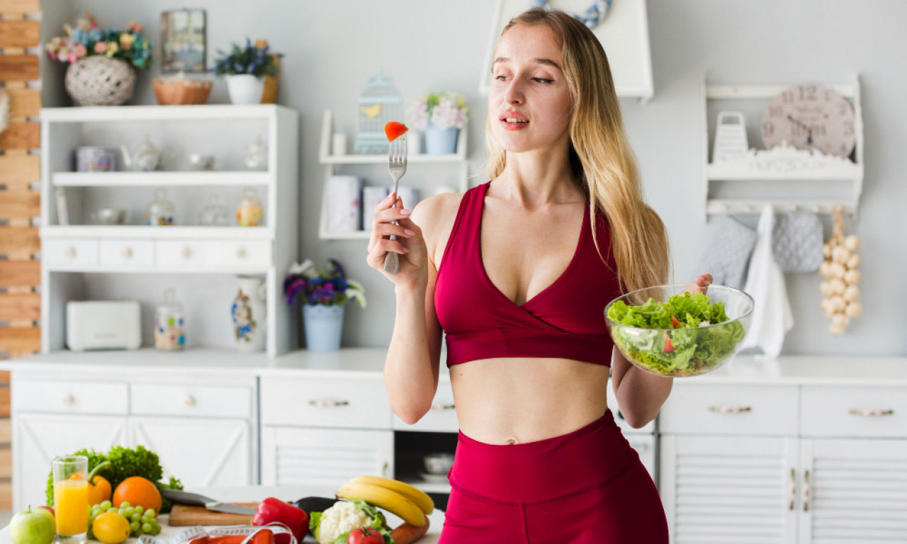 ŠTA TREBA DA JEDETE KAD STE POD STRESOM Prirodni načini da povratite mir i energiju!