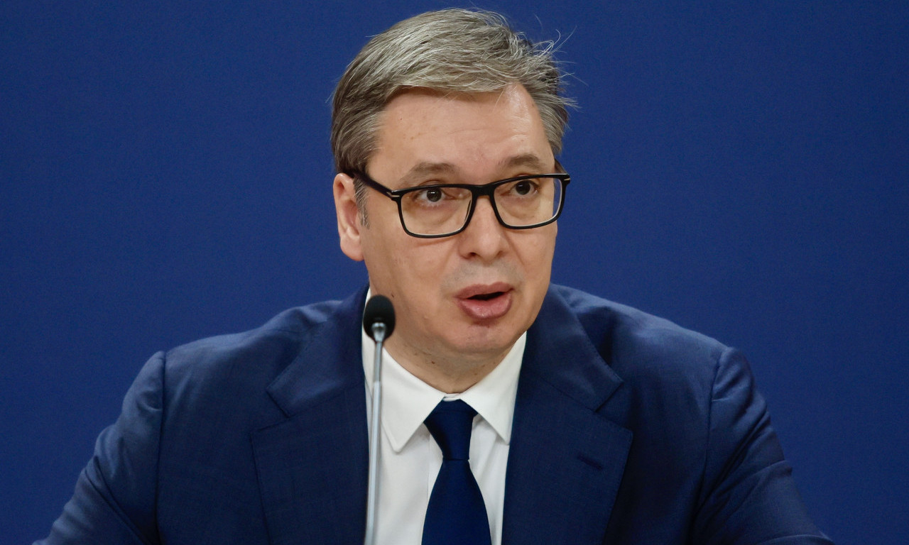 VUČIĆ SUTRA TET-A-TET SA PELEGRINIJEM Svečani doček ispred "Palate Srbija" za predsednika Slovačke