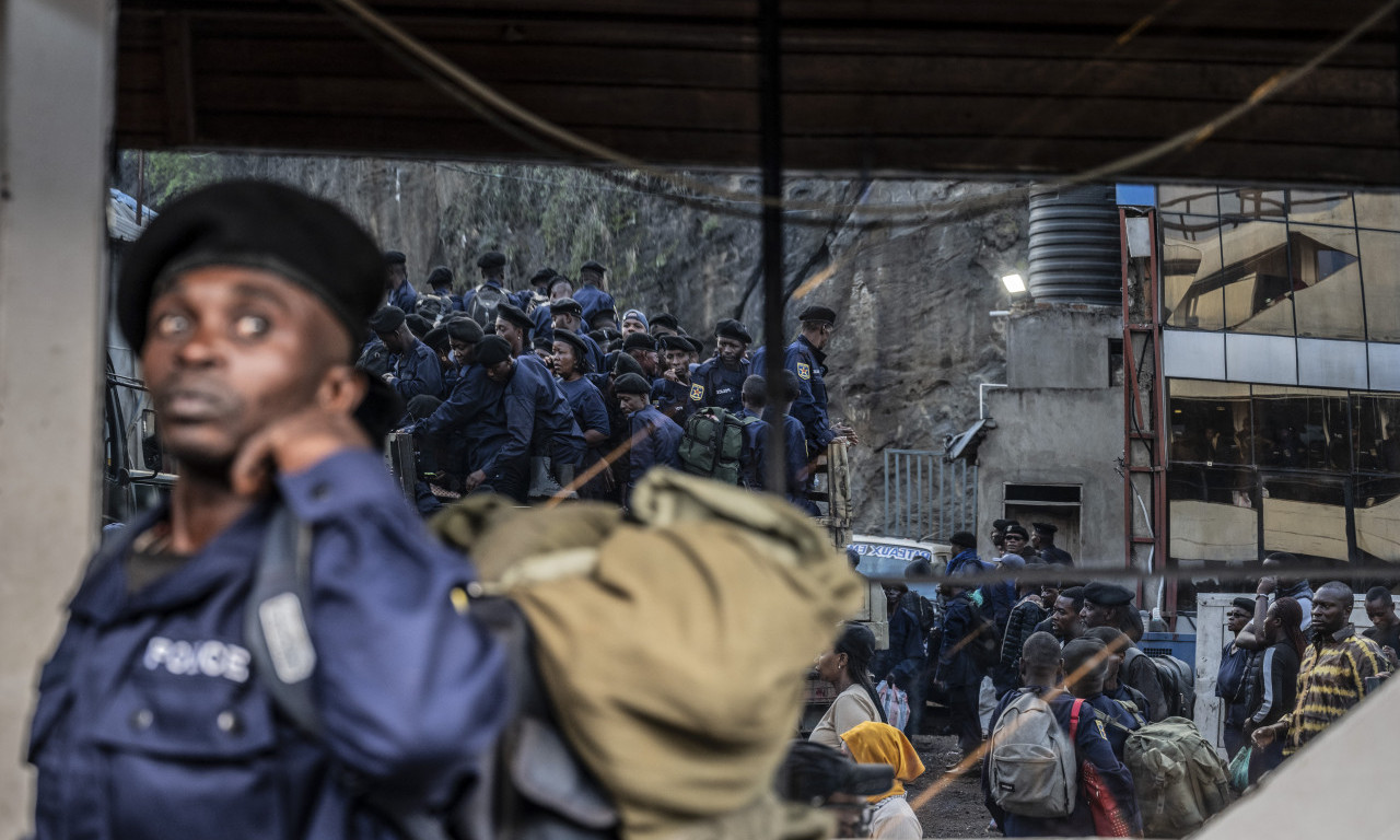 ZAPALIO SE BROD NA RECI Poginulo najmanje 50 ljudi!