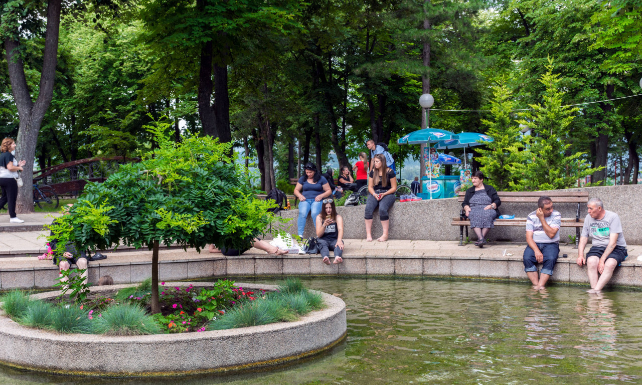 BIĆE JOŠ VAUČERA Siniša Mali dao nadu građanima koji danas nisu stigli do šaltera Pošte Srbije
