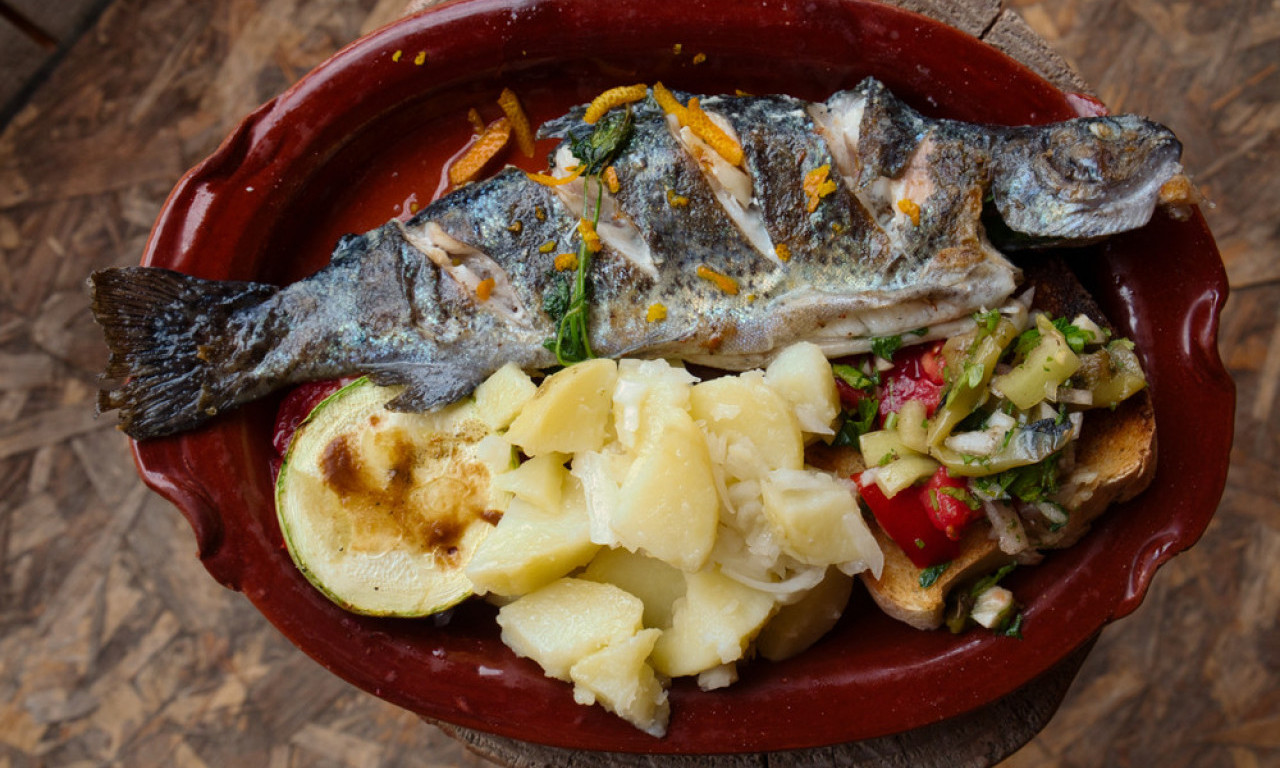 JES’ POST, AL’ JE BOGAT! Ovako se u selu sprema riba – najlepši recepti