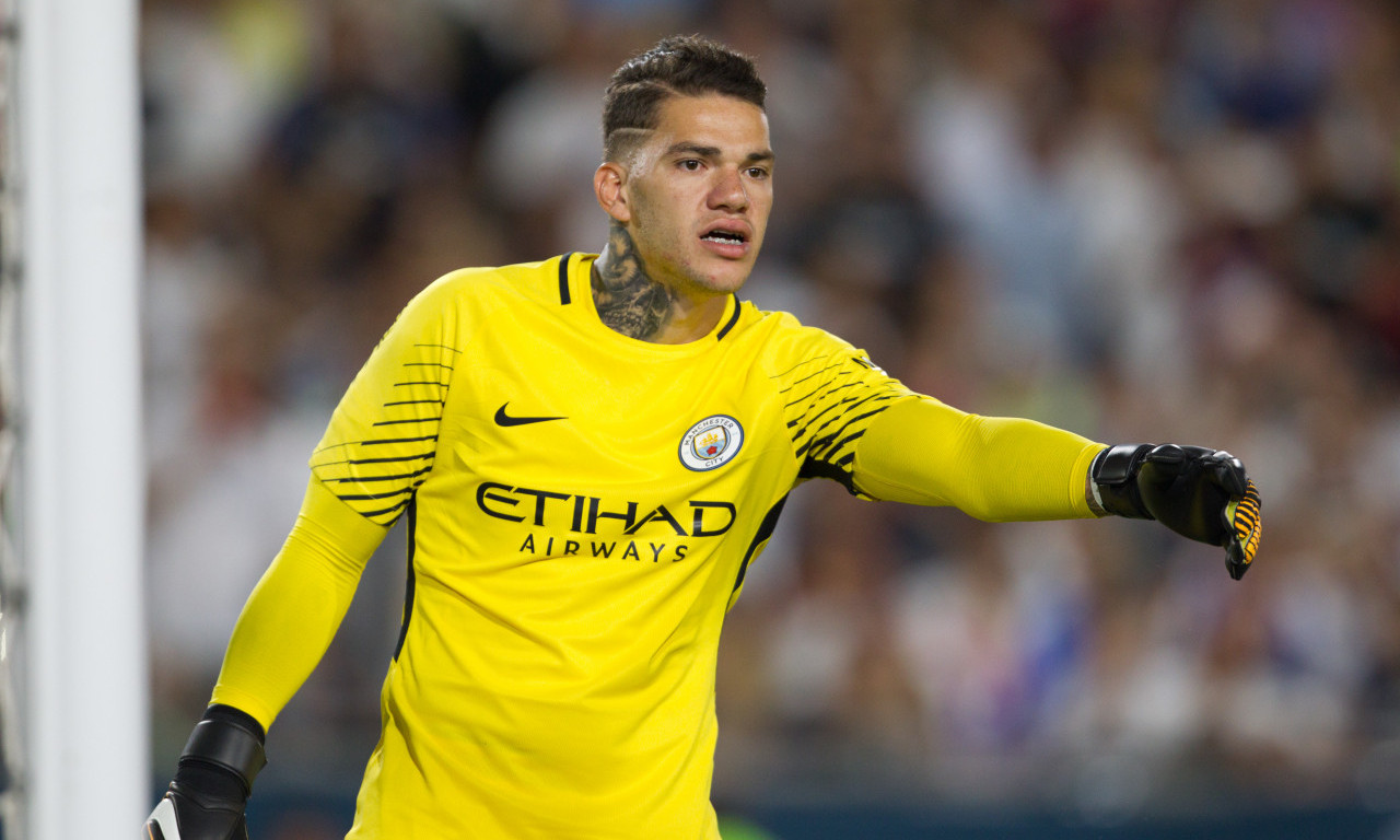 PAKAO U SVLAČIONICI SITIJA:  Ederson otkrio da već OSAM godina brani u istim gaćama (VIDEO)