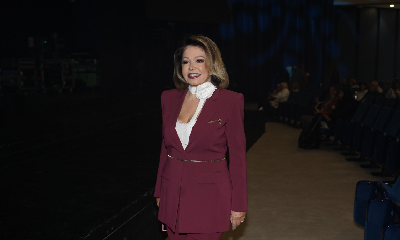 "POKUŠAVALI SU DA JOJ SMESTE" Neda Ukraden ima privatan biznis, saznajemo šta stoji iza svega (VIDEO)