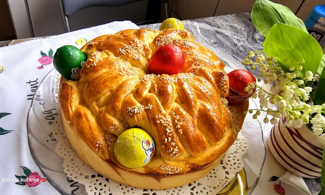 RECEPT ZA DOMAĆU USKRŠNJU POGAČU Veoma jednostavna i jako lepa