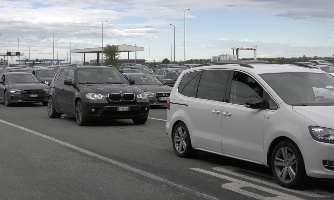 UŽAS NA AUTO-PUTU KOD ŠIDA! Sudarili se kamioni, saobraćaj obustavljen!