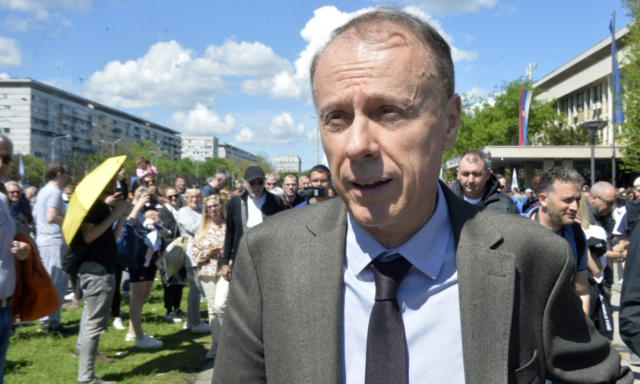REKTOR ĐOKIĆ PRIZNAO SVE, PA OTKRIO DA SU MU STUDENTI "UKAZALI ČAST": "To je gest poverenja"