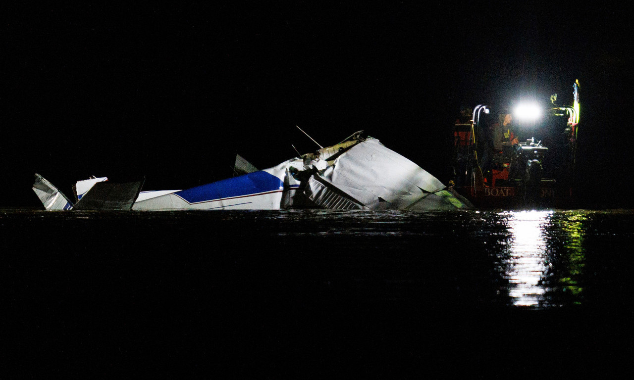PAO AVION U REKU U NEBRASKI Poginule tri osobe (FOTO)