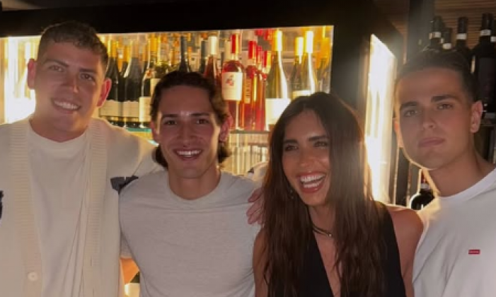 PORODICA SINIŠE MIHAJLOVIĆA NA OKUPU Emotivan povod i rođendansko slavlje koje bi ga ispunilo ponosom (FOTO)