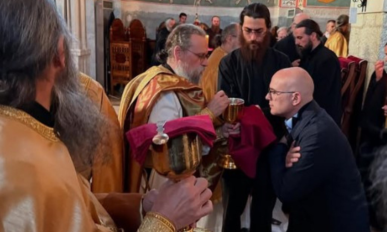 VUČEVIĆ SE OVAKO OBRATIO VERNICIMA ZA VASKRS Da zajedno gradimo jedinstvo,mir i ljubav prema bližnjem