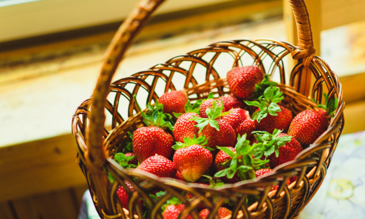NEMA VIŠE TRULIH JAGODA Kako da vam ostanu sveže i do 3 nedelje
