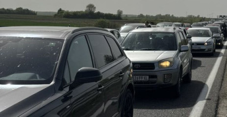 KOLAPS NA SMEDEREVSKOM PUTU, KOLA SATIMA STOJE U KOLONI Zaobiđite ove delove Beograda! (FOTO)