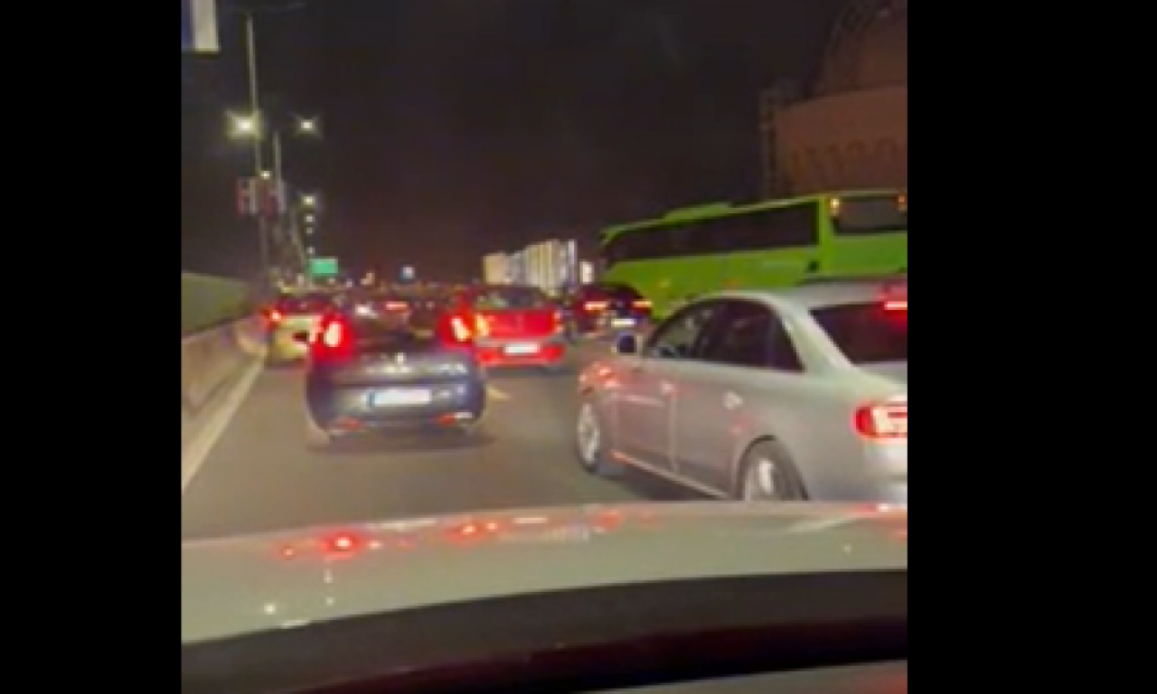 POTPUNI HAOS U BEOGRADU: Gužve sve veće, zastoj u pravcu Novog Beograda, kolona od Autokomande! (VIDEO)