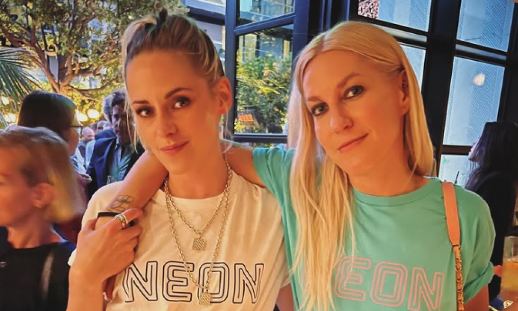 UDALA SE KRISTEN STJUART NA USKRS! Zvezda „The Twilight Saga“ rekla „da“ u neobičnom izdanju