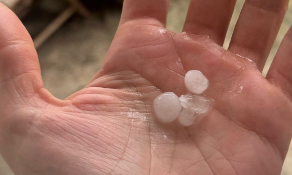 NEVREME SE OBRUŠILO NA PRESTONICU: Padao grad i u Žarkovu (FOTO+VIDEO)