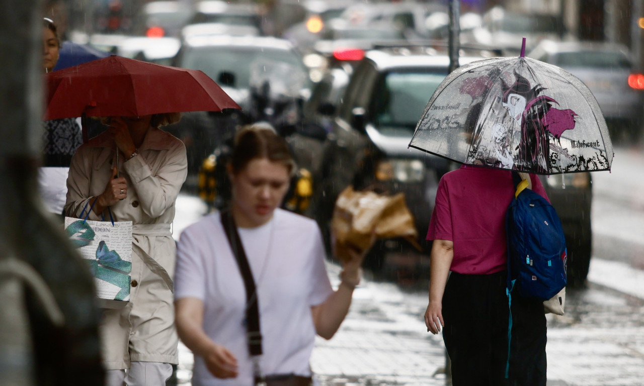 RHMZ IZDAO VIŠE UPOZORENJA Danas stižu pljuskovi i grmljavina, ali evo šta nam još preti (FOTO)
