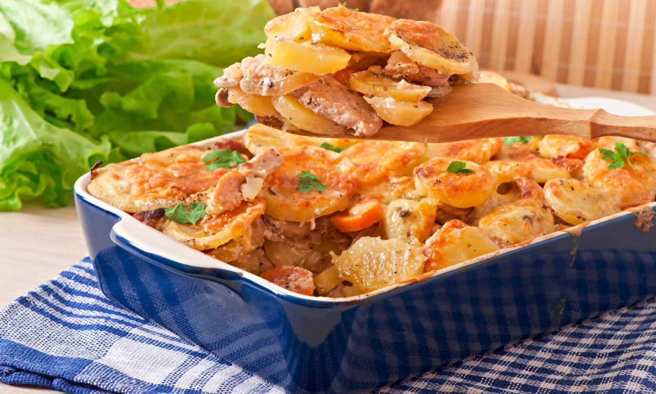 "PODELI RECEPT I NE PITAJ DAL' IMA JOŠ!" Musaka sa belim mesom koju svi traže kad je probaju