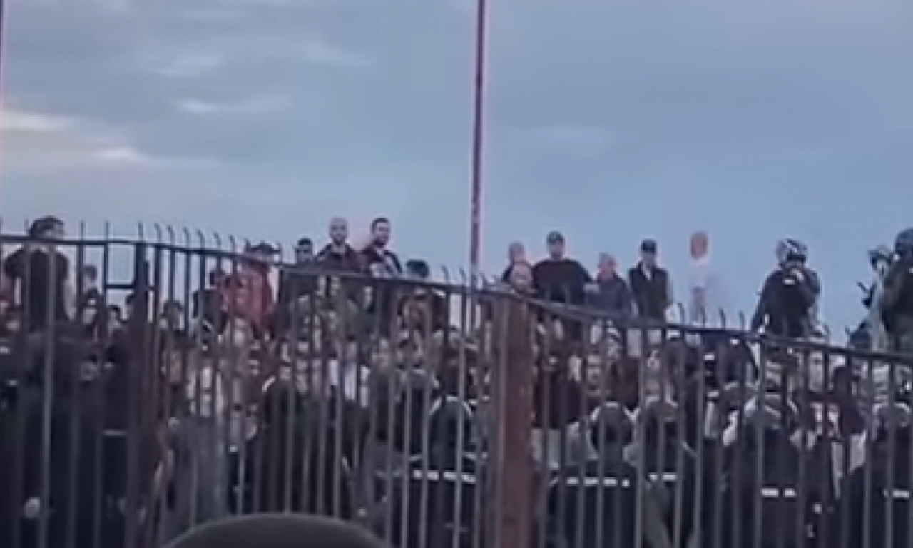 POJAVIO SE SNIMAK TUČE DELIJA I ŽANDARMERIJE: Sve je počelo ispred stadiona! (VIDEO)