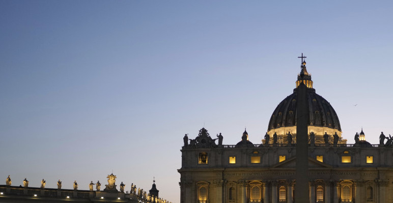 POSLE RESTAURACIJE JEDAN ANĐEO POPRIMIO CRTE PREMIJERKE MELONI? Papin vikar najavio istragu