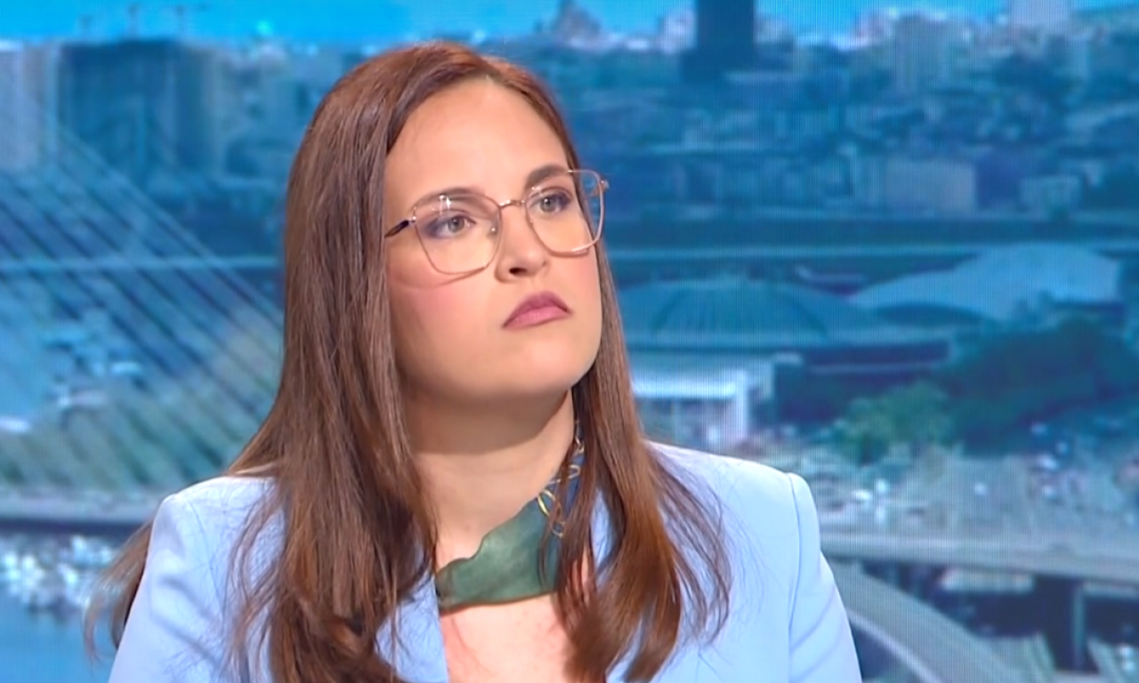 NAJMLAĐA MINISTARKA U VLADI OTKRILA KAKO ĆE DA VODI SVOJ KABINET Evo šta je sve otkrila Jovani i Dragu!