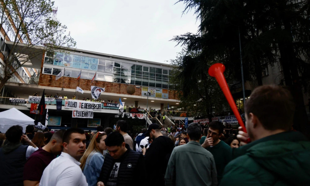 STUDENTI OBUSTAVILI BLOKADU RTS-a: Evo kakvo je stanje na terenu i kada će biti normalizovan saobraćaj (VIDEO)