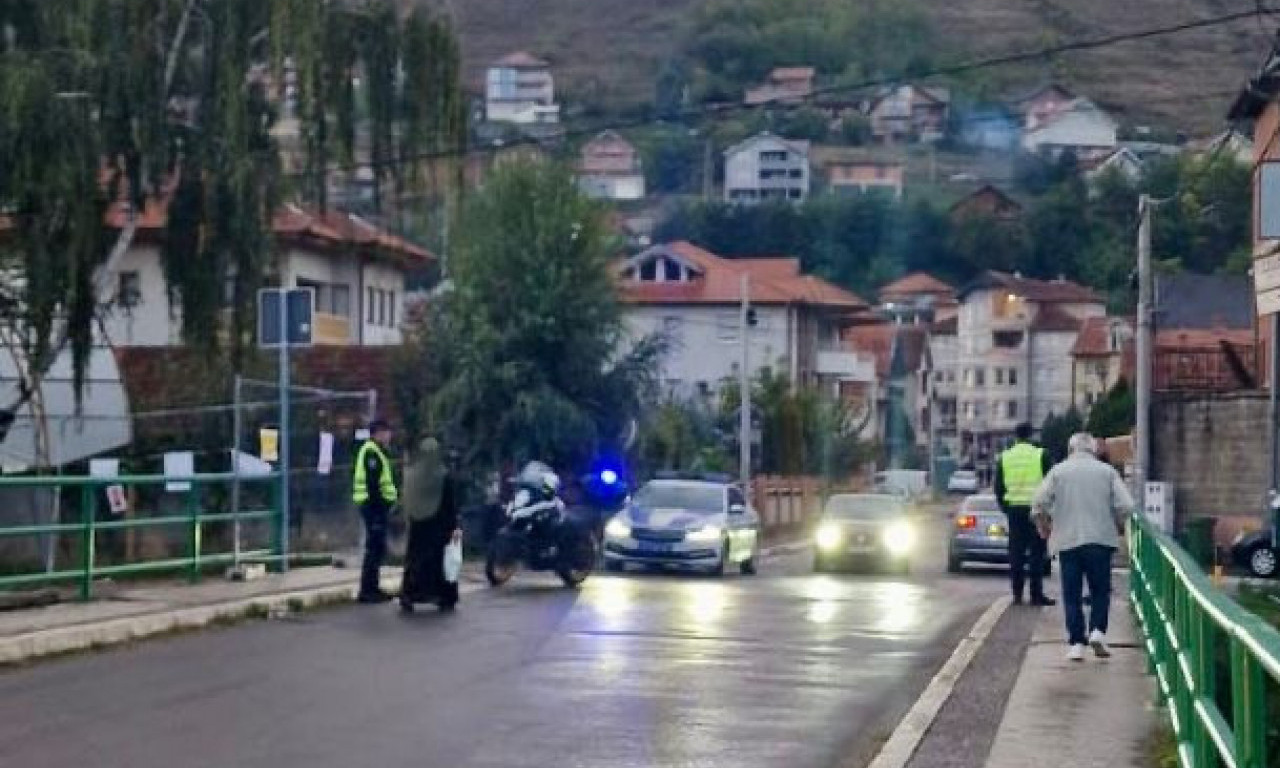 PUCNJAVA U NOVOM PAZARU! Opsadno stanje u celom gradu, građani u panici - policija traga za napadačima