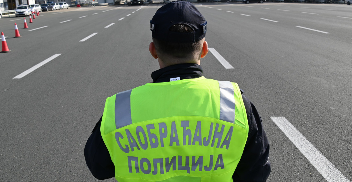 VOZAČI I DALJE BEZ POJASA I SA TELEFONOM U RUCI Prvi dan akcije "Fokus na putu"