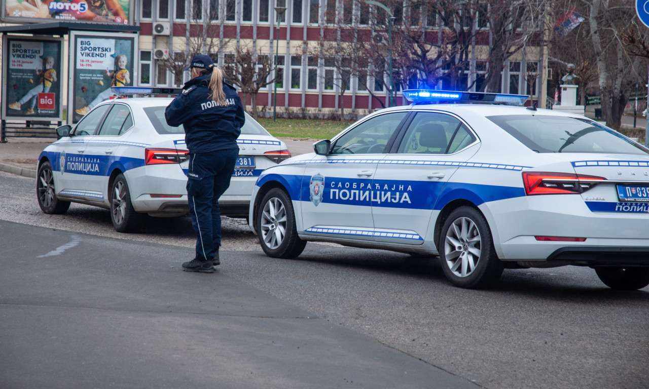 MUŠKARAC UDARIO PEŠAKA, BEŽAO OD POLICIJE, PA OŠTETIO I POLICIJSKI AUTO A tek šta su mu pronašli u vozilu