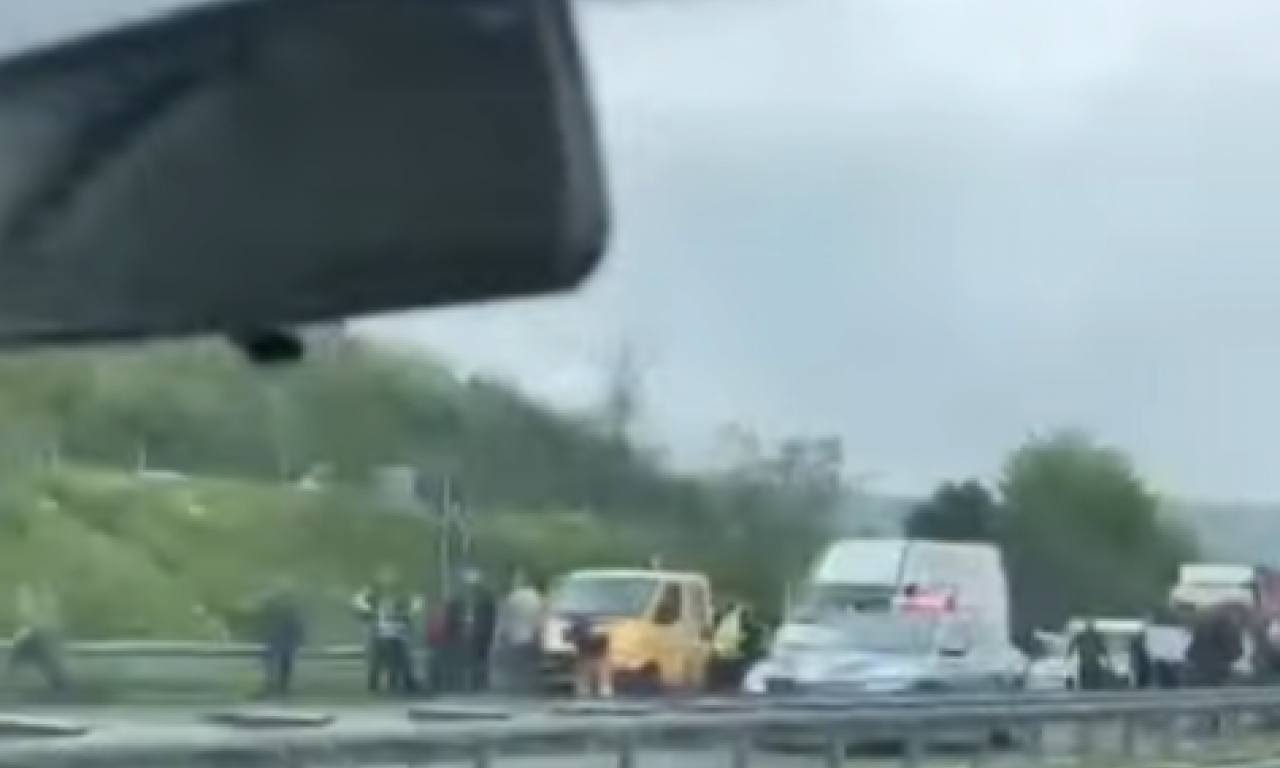 DRUGA ŽRTVA NESREĆE NA OBILAZNICI! Umro čovek kojeg je pokosio kamion, a evo koliko ima povređenih na auto-putu