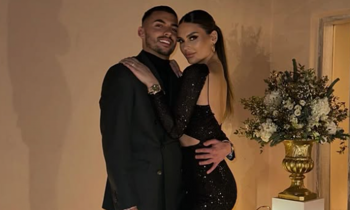 NEMANJA RADONJIĆ ZAPALIO DRUŠTVENE MREŽE Čestitao devojci rođendan, pridružile se ove dve poznate dame (FOTO)