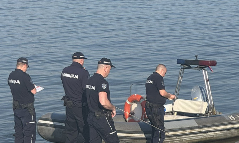 UŽAS NA ZEMUNSKOM KEJU Rečna policija izvukla telo iz Dunava, prolaznici u šoku (FOTO/VIDEO)