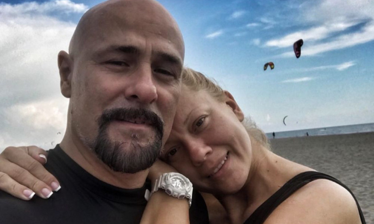 OVAKO SADA IZGLEDA GRUOVA UDOVICA: Javnost nema priliku da je viđa (FOTO)