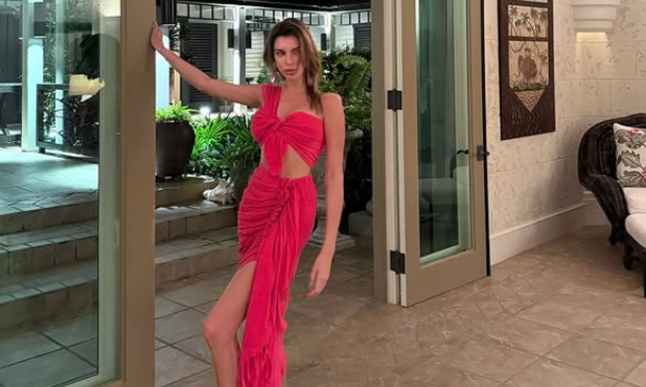 "ODMAH PREKIDAM I PRAVIM DRAMU" Evo šta je objavila misica pre hapšenja sa dečkom u Crnoj Gori (FOTO)