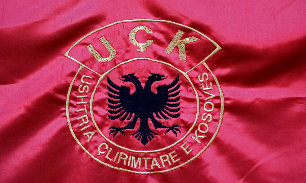 SPREČENO ISTICANJE SIMBOLA "UČK" Misija Srbije pri OEBS reagovala na konferenciji u Beču - učesnica došla sa beretkom