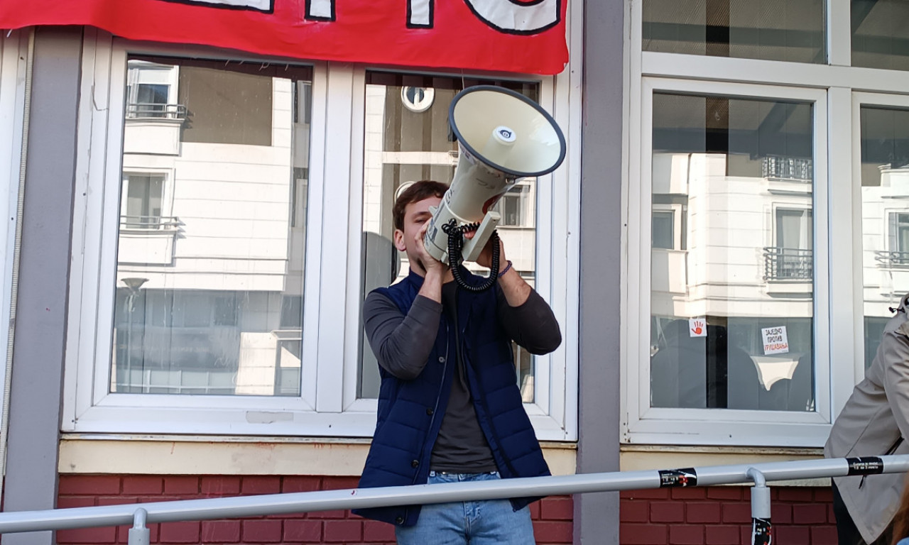 KRUG OD SNOVA Kolumna iz Politike koju bi trebalo pročitati