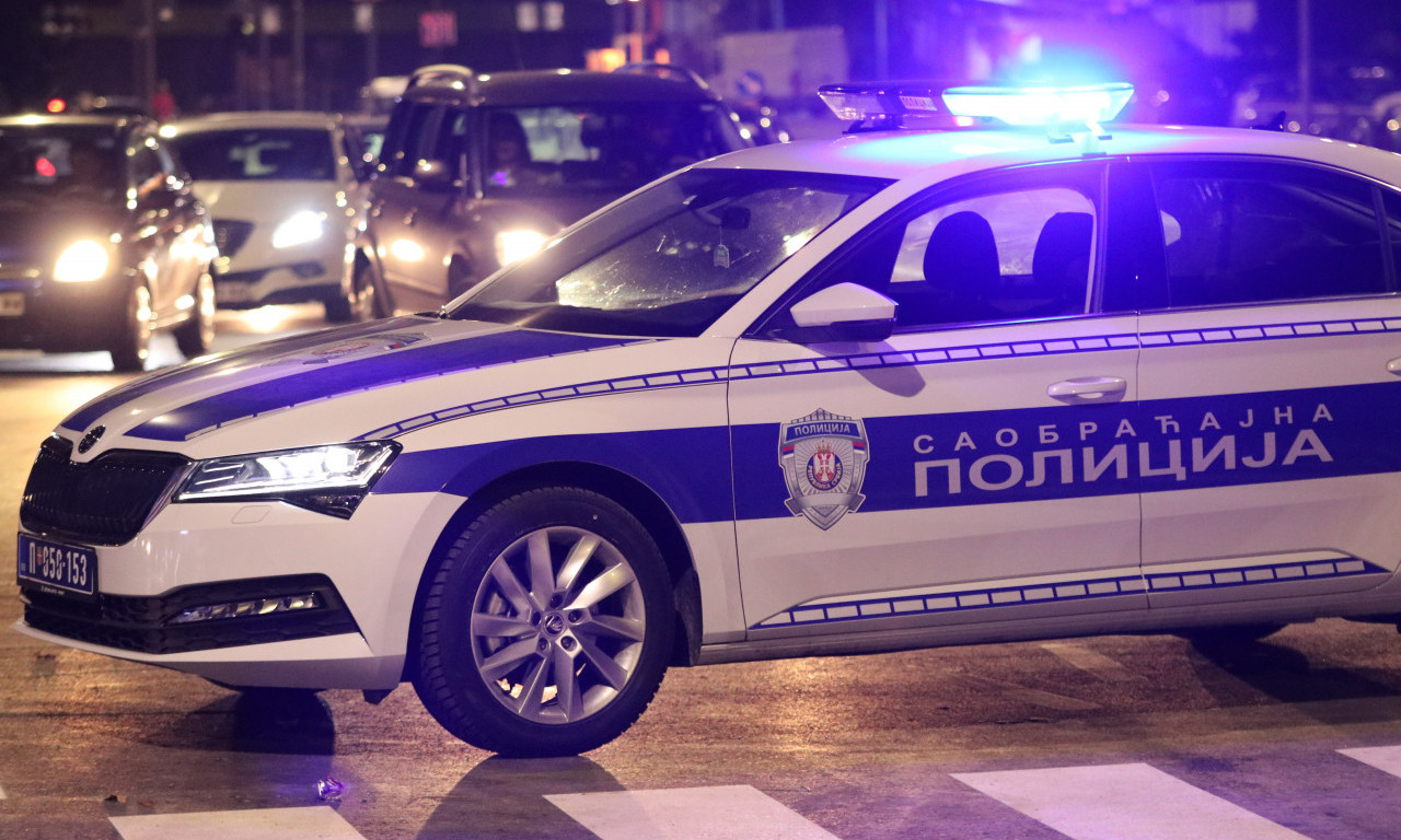 KOMBI KOJI SE PREVRNUO U NOVOM SADU PREVOZIO TRUBAČE Vozač Golfa koji je izazvao udes pobegao sa lica mesta