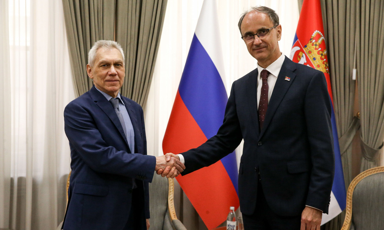 MACUT SA BOCAN - HARČENKOM Evo na čemu se predsednik Vlade zahvalio Rusiji (FOTO)