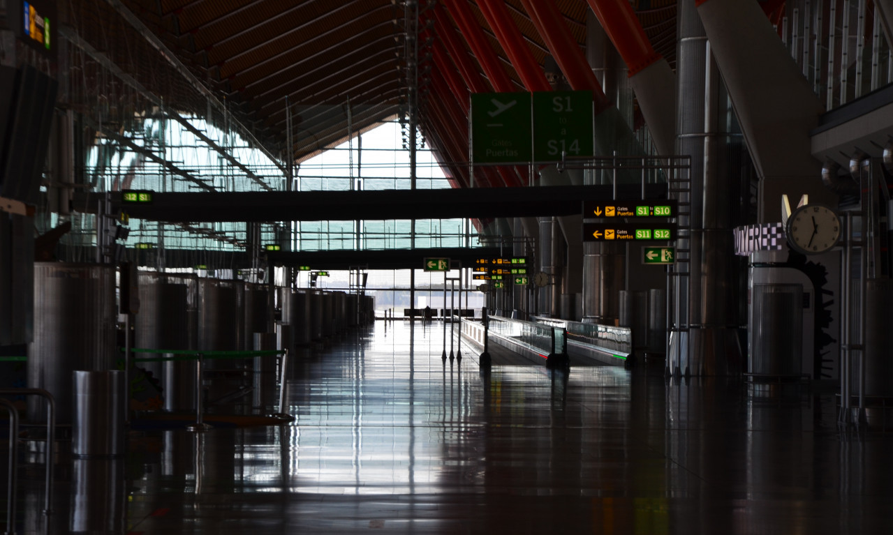 MASOVNI NESTANAK STRUJE ŠIROM EVROPE Pogledajte ovaj haos! Zatvoreni aerodromi, ljudi zarobljeni u liftovima...  (VIDEO)