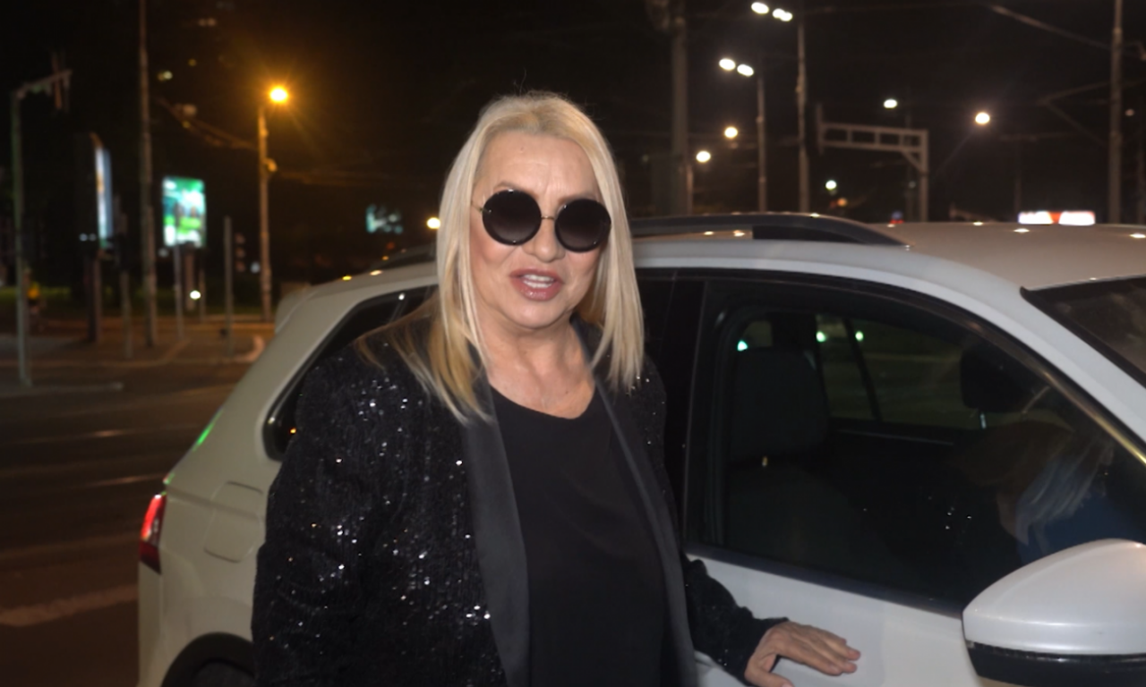 KOMŠIJE VESNE ZMIJANAC OSULE PALJBU PO PEVAČICI "Stalno je namrgođena i ne javlja se nikome"