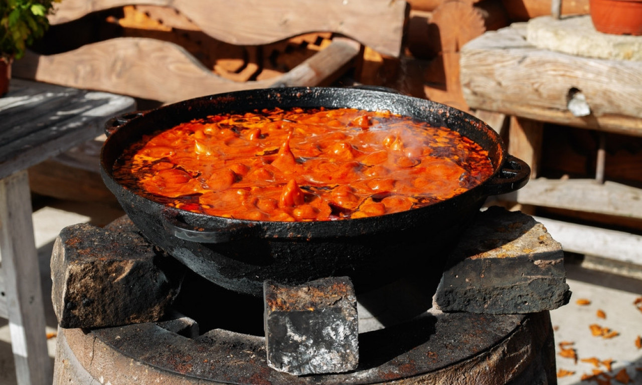 MIRIŠE NA JUG SRBIJE Kako se pravi prava leskovačka mućkalica