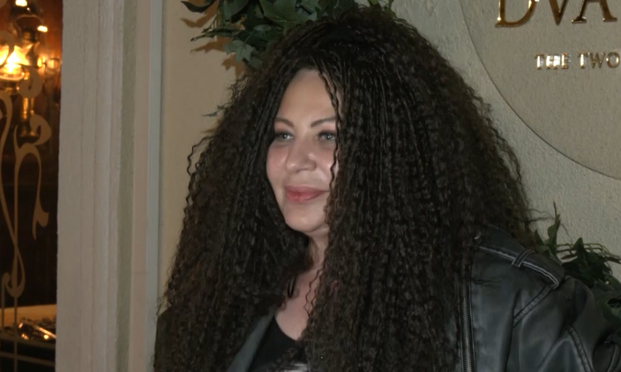 "NEMA VEZE ŠTO SAM UDATA..." Stoja iskreno o muškarcima i izgledu "U fazi sam mršavljenja" (VIDEO)