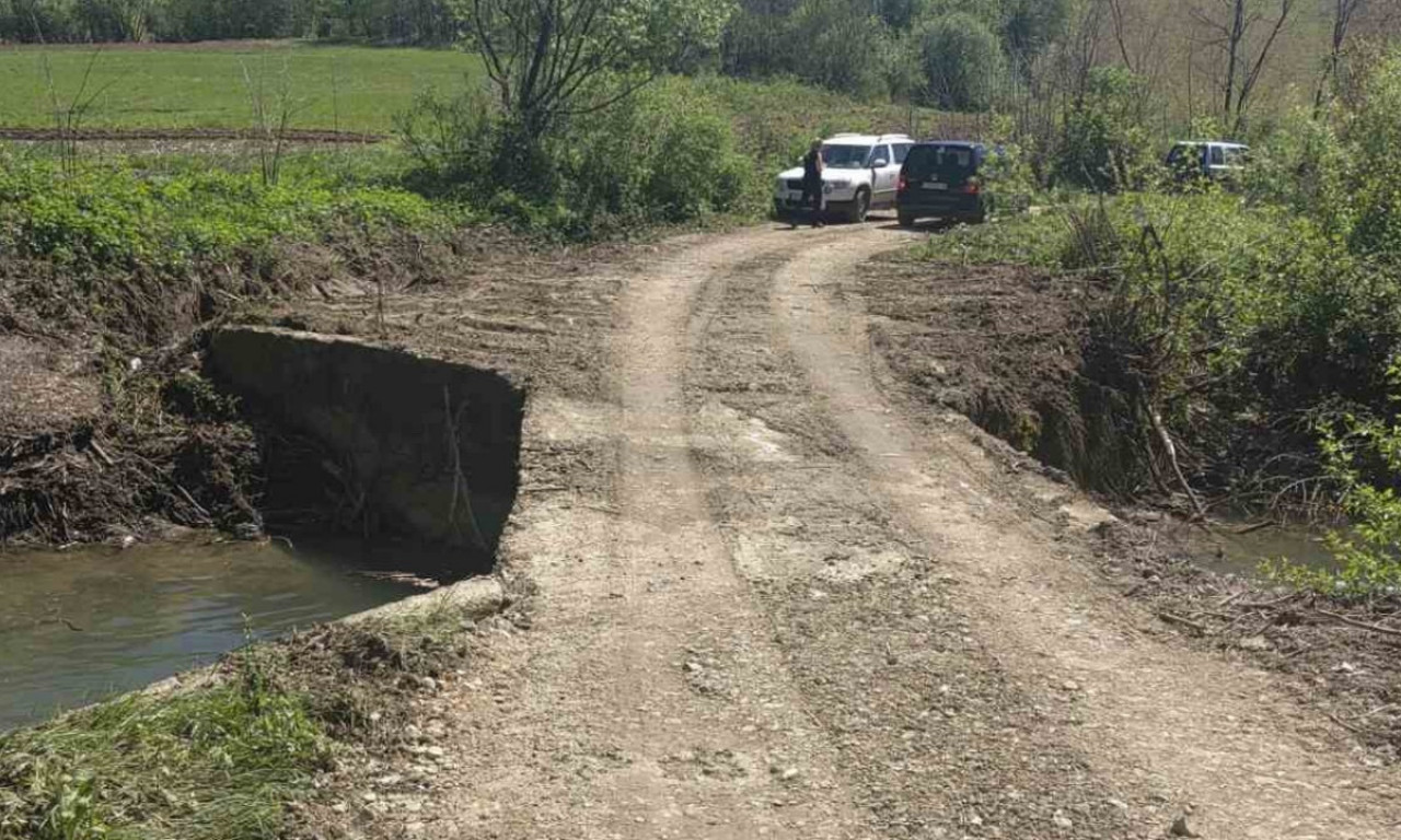 NEVREME ODNELO MOST, JP SANIRALO SVE ČIM SU PRILIKE DOZVOLILE... Sela u Dragačevu ponovo povezana (FOTO)