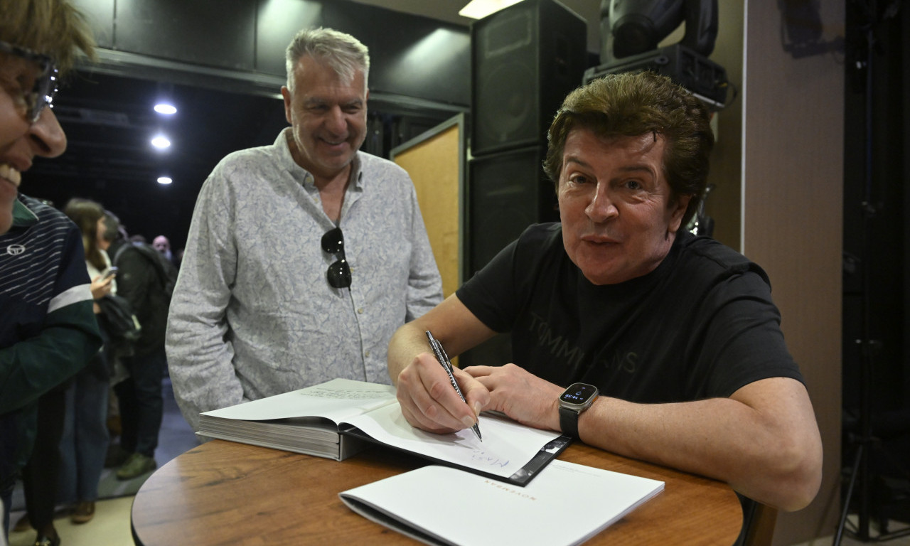 BAJAGA PREDSTAVIO MONOGRAFIJU "PESME" Kapitalno delo donosi 160 pesama i velik broj slika iz njegove karijere (FOTO)