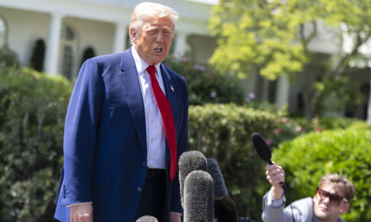 TRAMP TRAŽI NOVOG SAVETNIKA ZA BEZBEDNOST Dvojica već u igri, treći "čeka poziv"