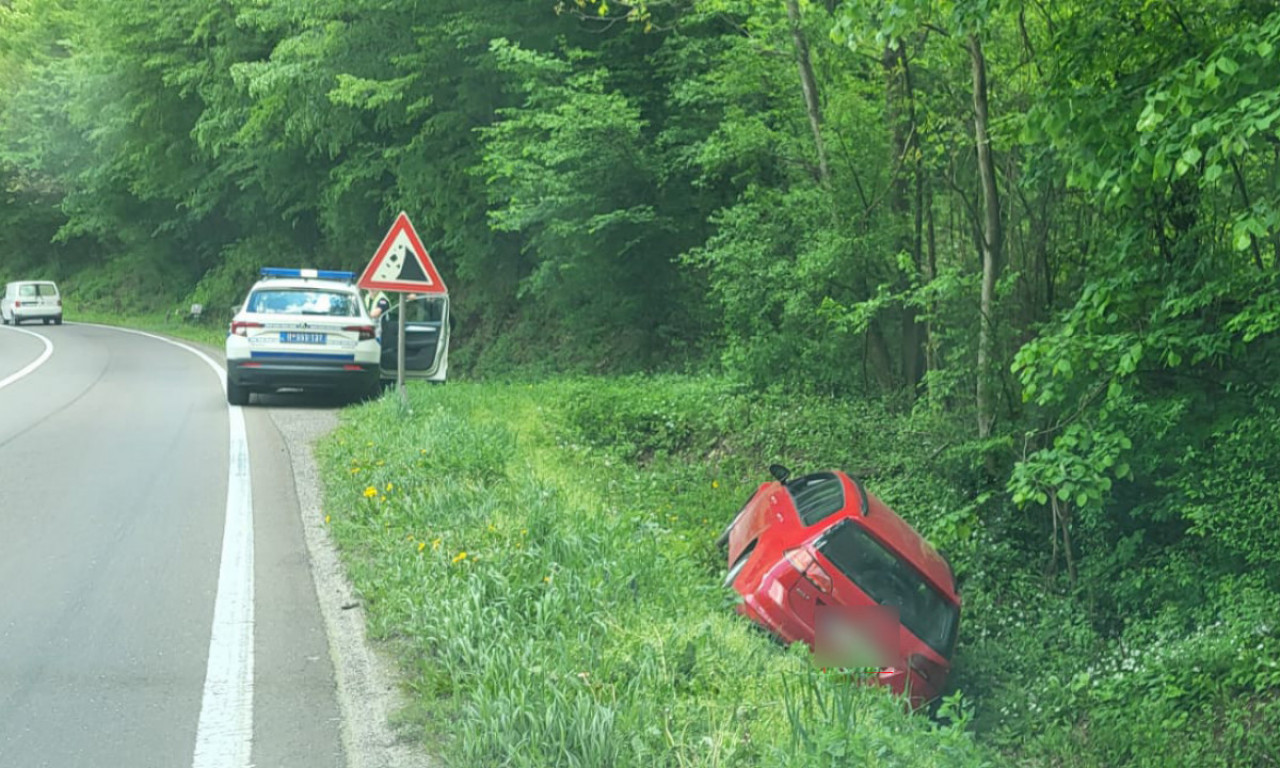 NIKŠIĆANIN UPAO U KANAL KOD ČAČKA Izgubio kontrolu nad vozilom - pogledajte šta se desilo! (FOTO)