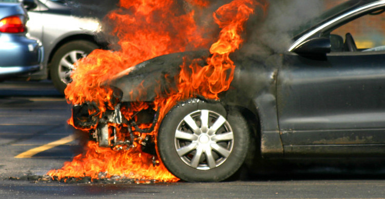ZAPALJEN AUTOMOBIL JAVNE TUŽITELJKE Drama u Subotici
