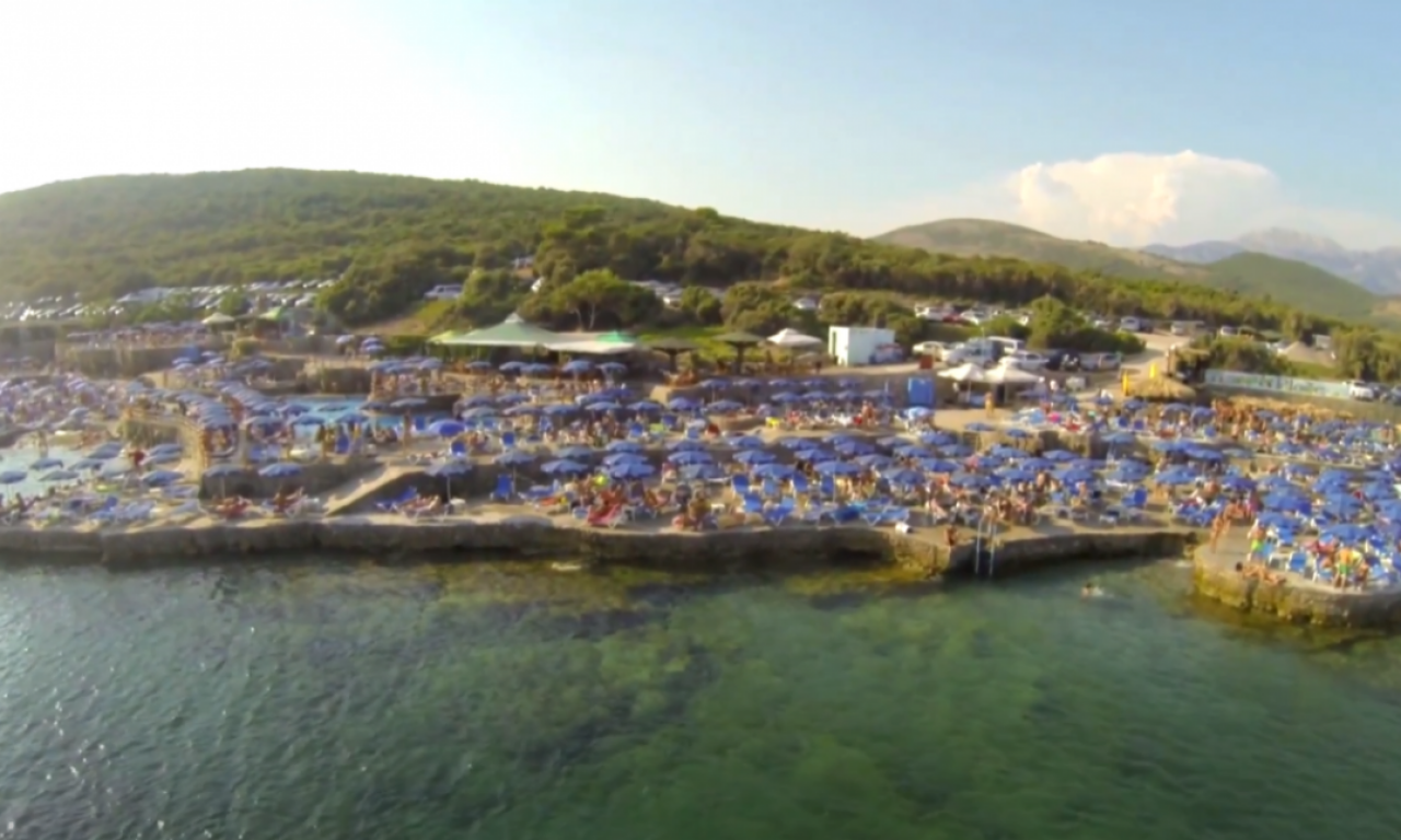 MISTERIOZNO BIĆE SE POJAVILO U BUDVI Izgleda natprirodno i niko ne zna o čemu se radi! (FOTO)